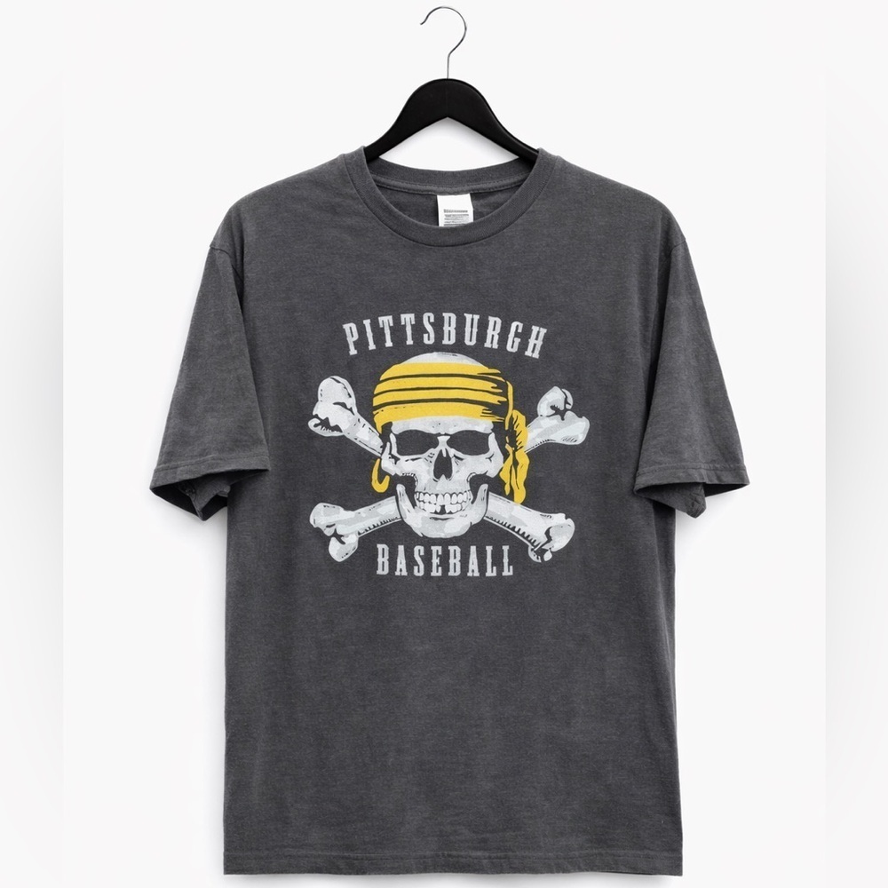 Pittsburgh Pirates T-Shirt Men’s Large Black Delta Pro Weight MLB Tee